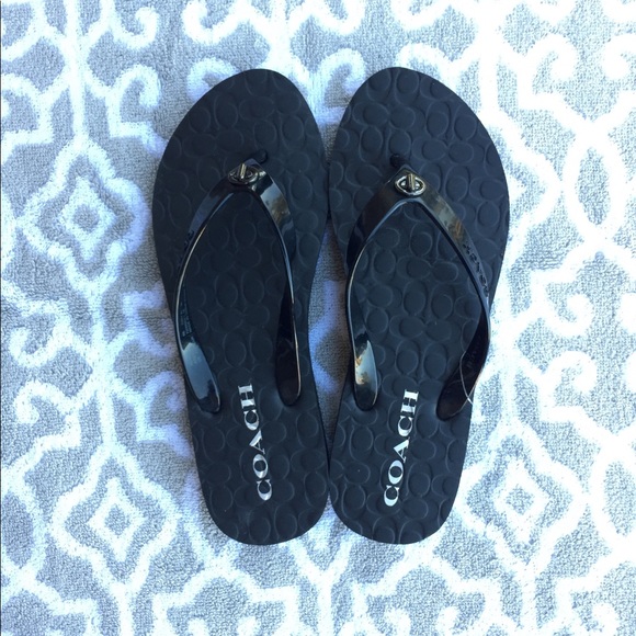🆕Coach Flip Flops - Picture 2 of 4